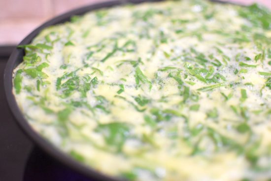 Spinazie omelet met opgeklopte verse kaas en Filet d'Anvers