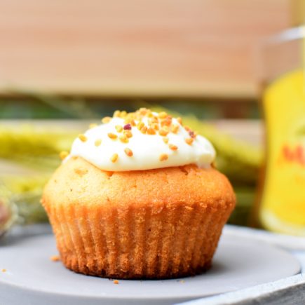 Honing - gember muffin met roomkaas en stuifmeel pollen