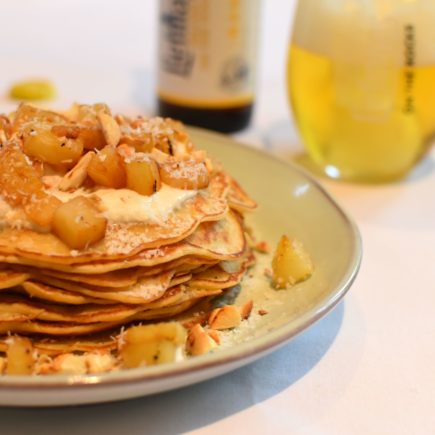 Pancakes met Liefmans Yell'Oh en gekarameliseerde ananas