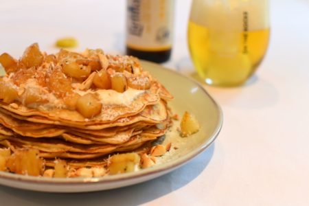 Pancakes met Liefmans Yell'Oh en gekarameliseerde ananas