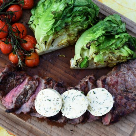 Entrecote met bearnaiseboter en gegrilde sla