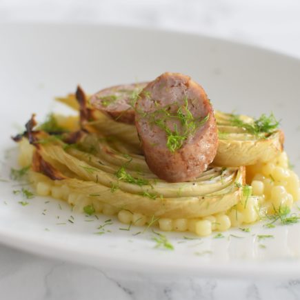 Risotto van fregola met venkelworst en gegrilde venkel