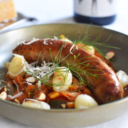 Boerenworst met venkel, tomatensaus en gnocci