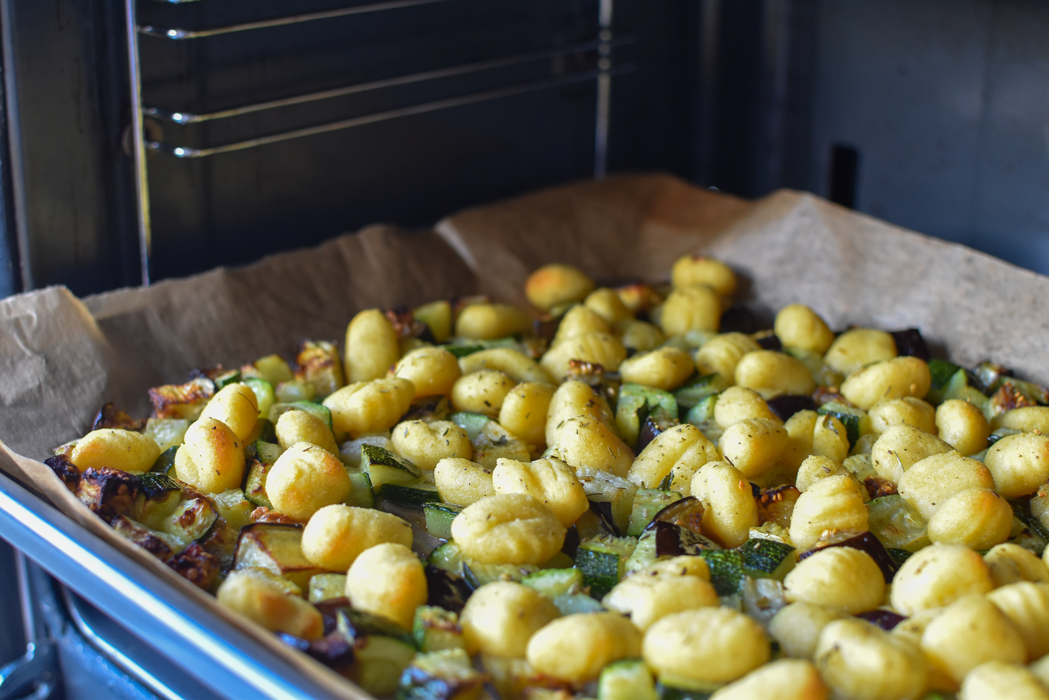 Rundergehakt Met In Oven Gebakken Courgette En Gnocchi Kris Kookt