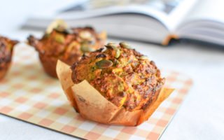Muffins met zoete aardappel en spinazie - Little Green Kitchen
