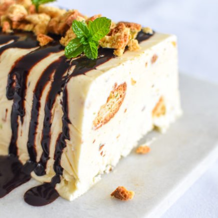 Semifreddo met cantuccini en pistache - Eindejaarsdessert