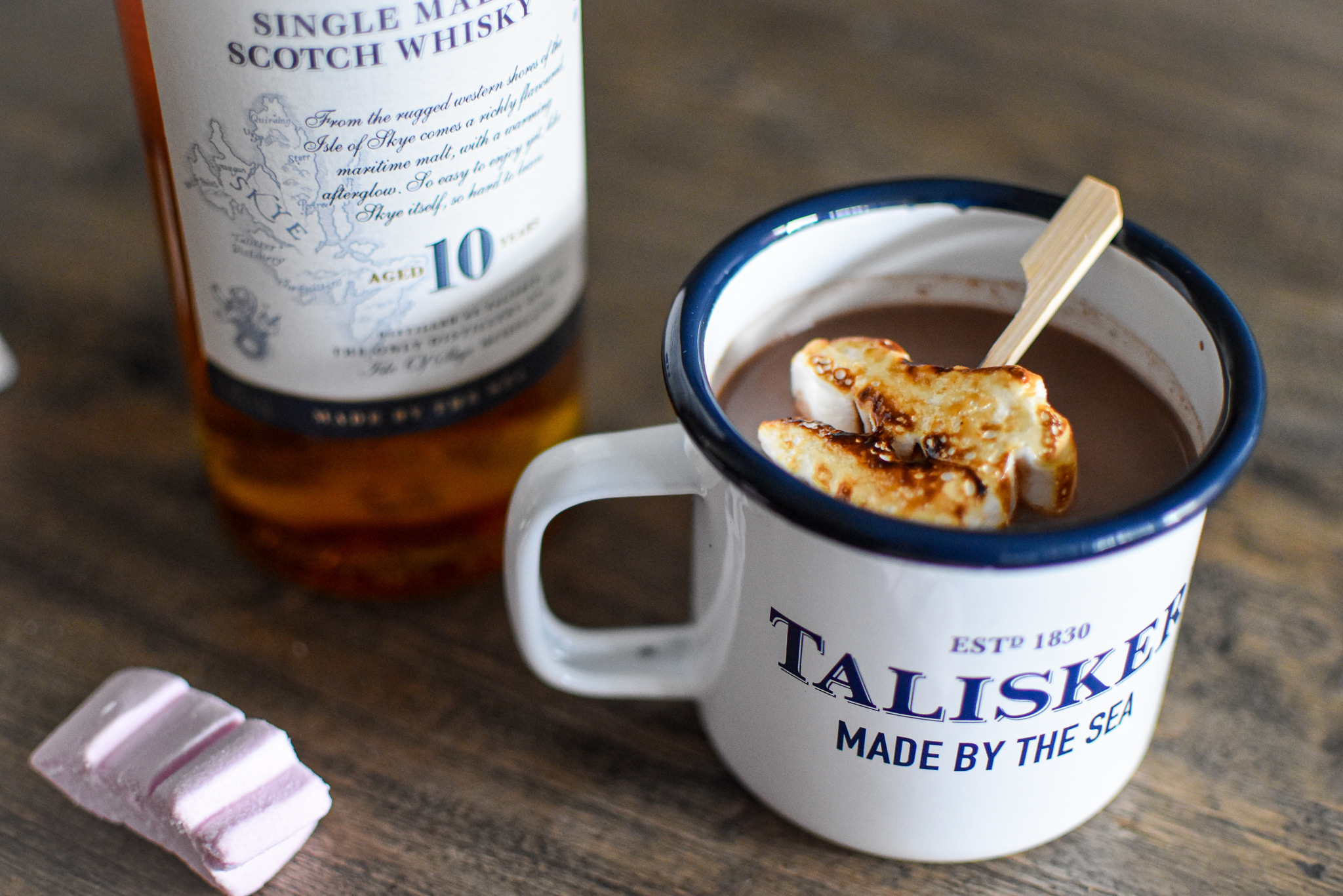 Talisker cocktails -  Hot Chocolate of Appel Toddy