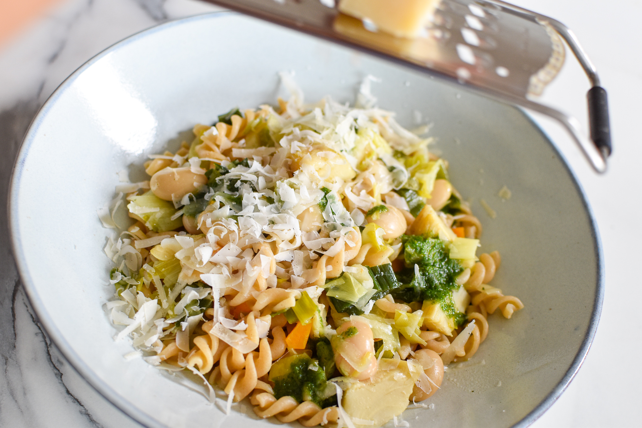 Fagioli: Vegetarische pasta met artisjok, bonen en prei