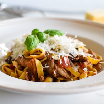 Ragout van konijn met aubergine en olijf