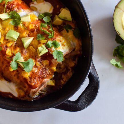 Makkelijke enchilada met kip, mais en cheddar
