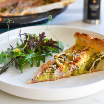 Quiche met asperge, ham en zure room