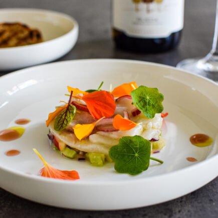 Ceviche van zeebaars met appel, komkommer en limoen