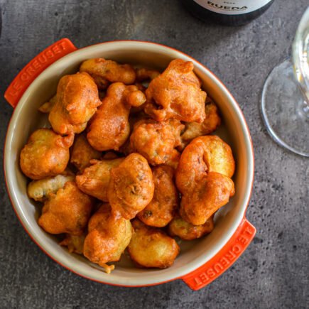 Gefrituurde mosselen met mosselmayonaise