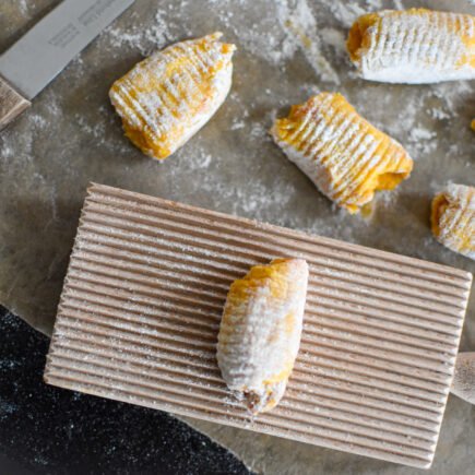 Pompoen gnocchi met herfst ragu en Parmezaanse kaas