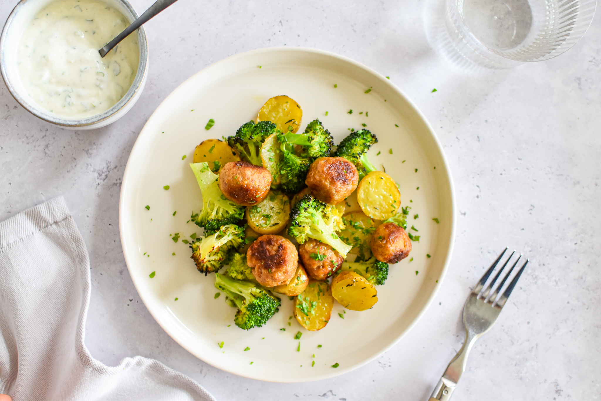Shoarma-gehaktballetjes met broccoli en aardappel – Kris Kookt