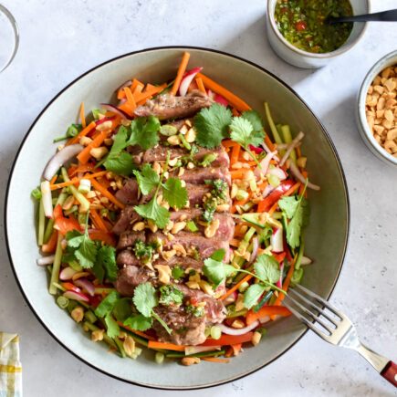 Gegrilde Kalfs ribeye met Thaise salade