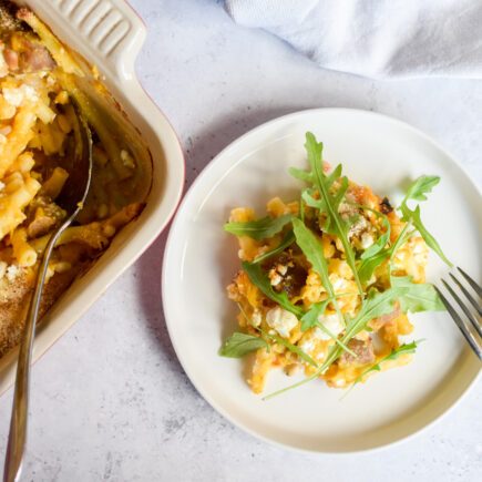 Macaroni met pompoensaus en merguez