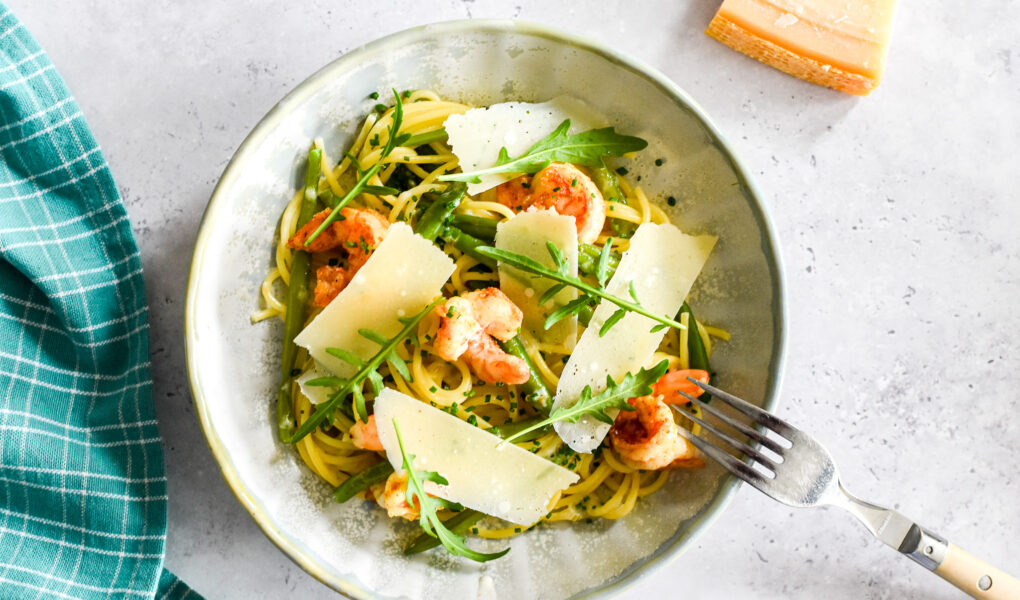 Pasta Alfredo met scampi en boontjes