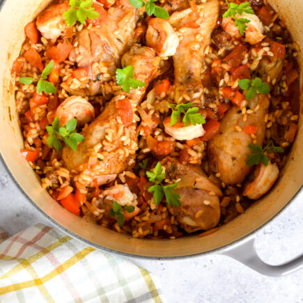 Jambalaya met kippenbil en scampi