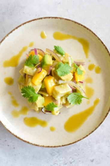 Ceviche van zeebaars met mango en avocado