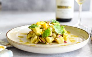 Ceviche van zeebaars met mango en avocado