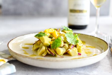 Ceviche van zeebaars met mango en avocado