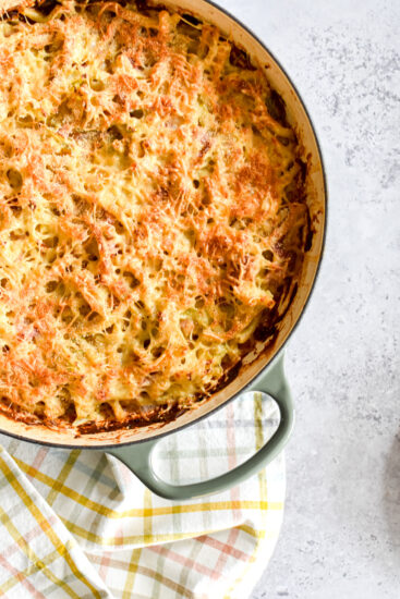 One pot wonder - Macaroni met savooie spitskool, spekjes en kaas