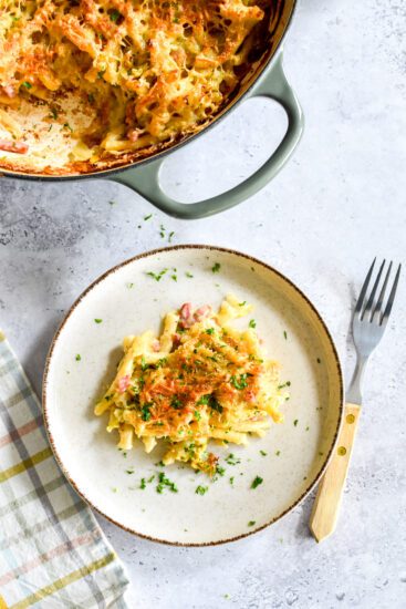 One pot wonder - Macaroni met savooie spitskool, spekjes en kaas