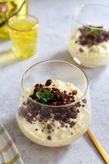 Rijstpap met Elixir D' Anvers, peer en crumble van chocolade