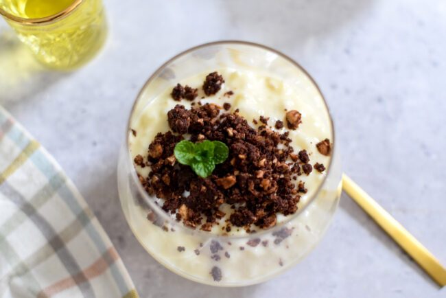 Rijstpap met Elixir D' Anvers, peer en crumble van chocolade