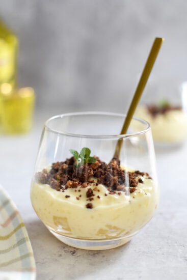 Rijstpap met Elixir D' Anvers, peer en crumble van chocolade