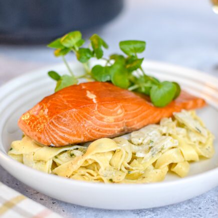 Warm gerookte zalm met tagliatelle en venkel