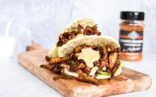 Pitabroodje met shoarma van oesterzwam
