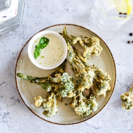 World Gin Day 2025: Roku Gin en Tempura van Bimi als perfecte combinatie