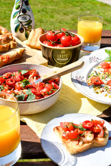 Fris, feestelijk en vol smaak: paasbrunch recepten met Honingtomaten