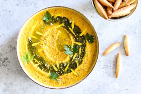 Dip van geroosterde wortelen met witte bonen