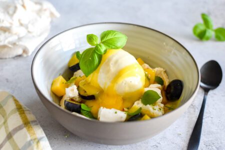 Smashed meringue met mango, lemon curd & vanille-ijs