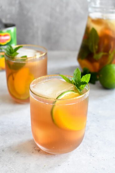 Zelf perzik ice tea maken: super snel en heerlijk verfrissend
