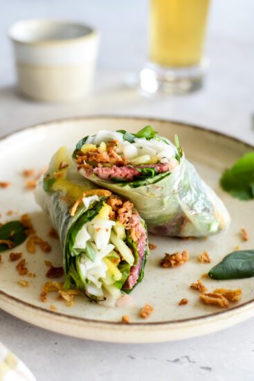 Lenterolletje met diamanthaas, mango en Thaise basiliucm
