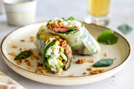 Lenterolletje met diamanthaas, mango en Thaise basiliucm