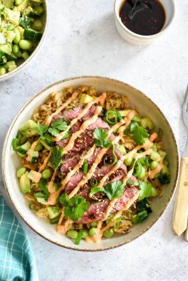 Inside Skirt Crispy Rice Bowl met avocado en Spicy Mayo