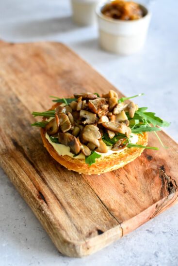 SchuppenBoer Grand Cru Burger met gekaramelliseerde uien en champignons