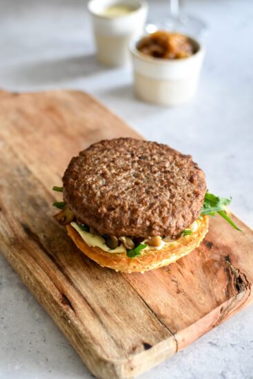 SchuppenBoer Grand Cru Burger met gekaramelliseerde uien en champignons